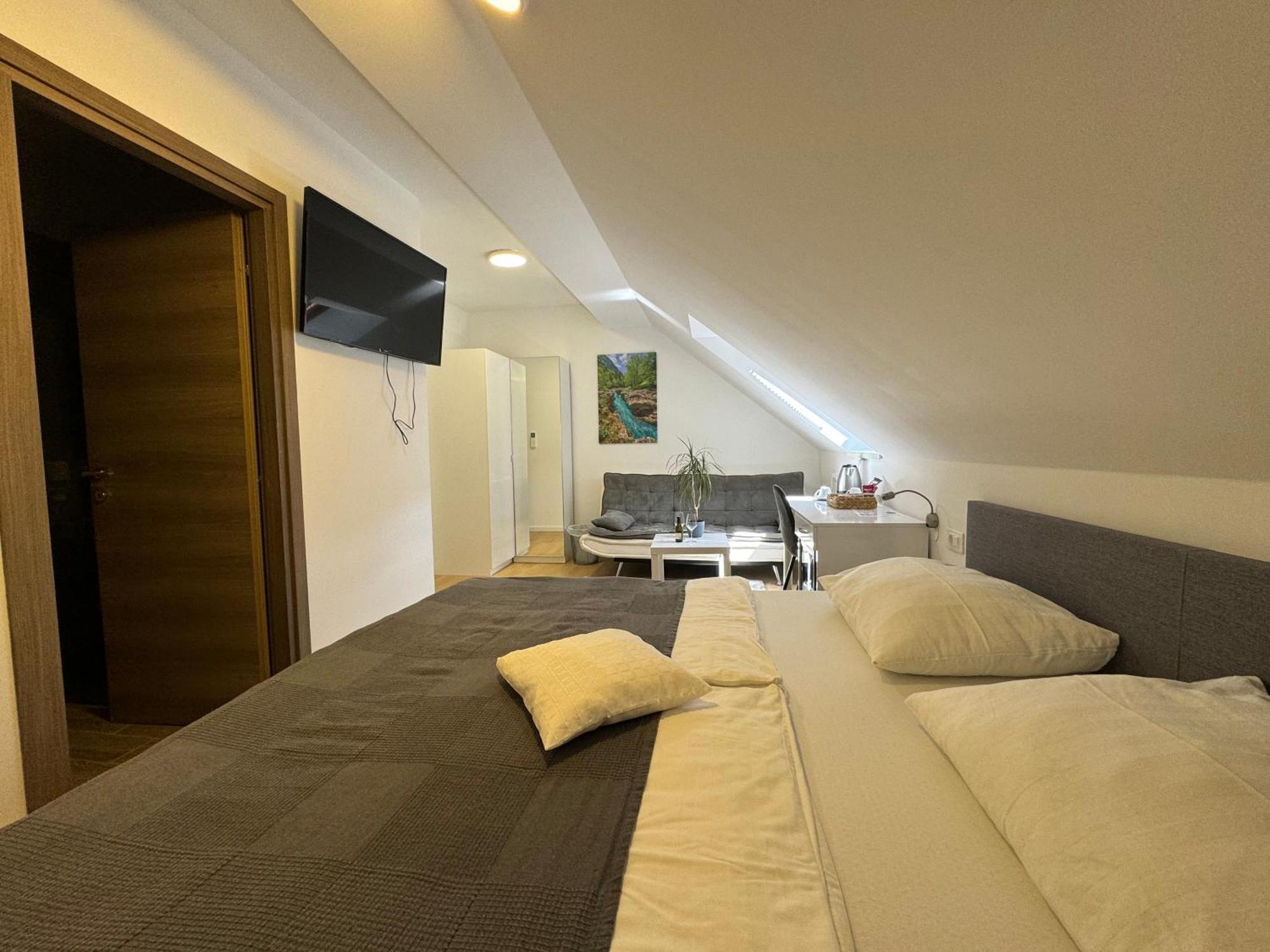 Gostisce Sovdat Bovec Ngoại thất bức ảnh